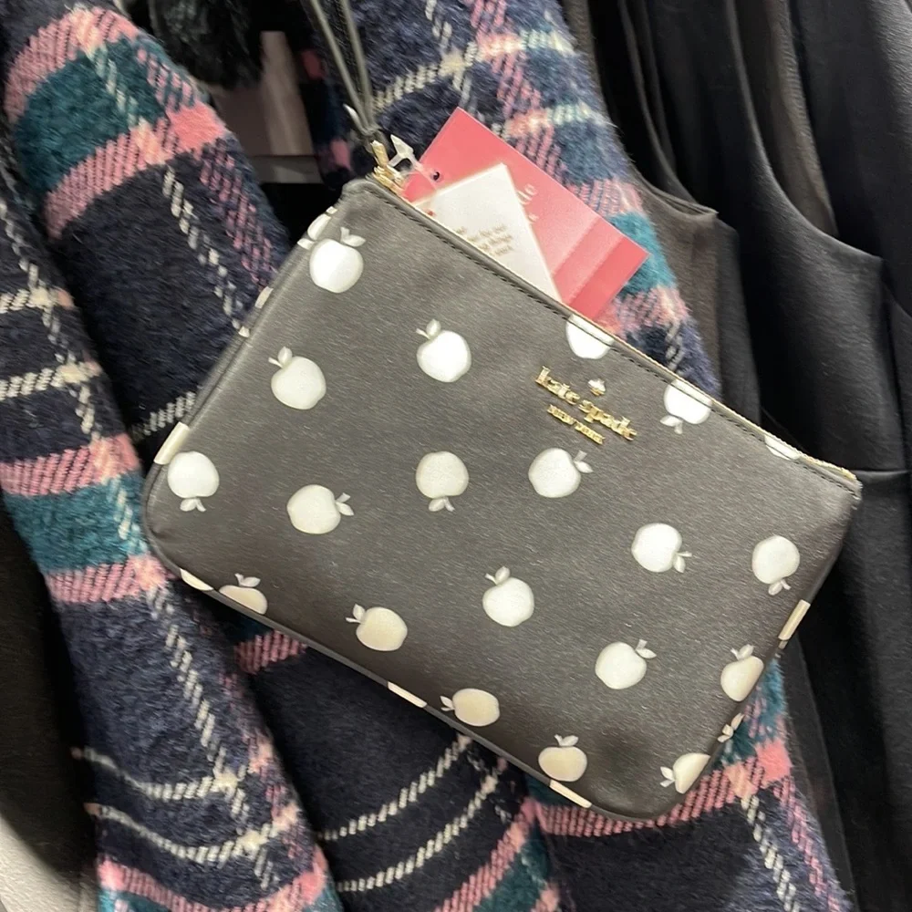 Kate Spade Chelsea Medium Wristlet Pouch
Black Multi - Picture 5 of 16